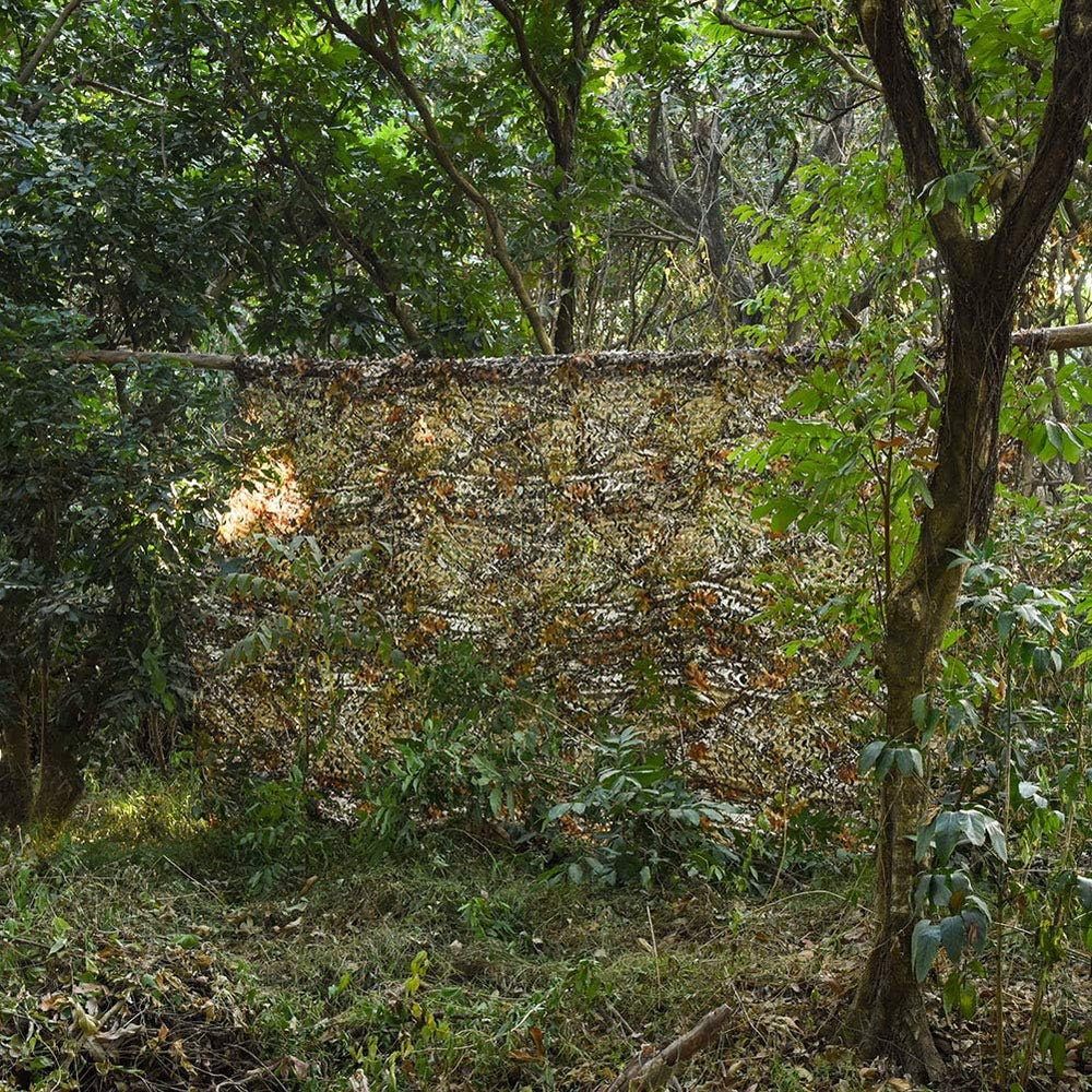 HYOUT camo netting photography backdrop helps camouflage during shoots.