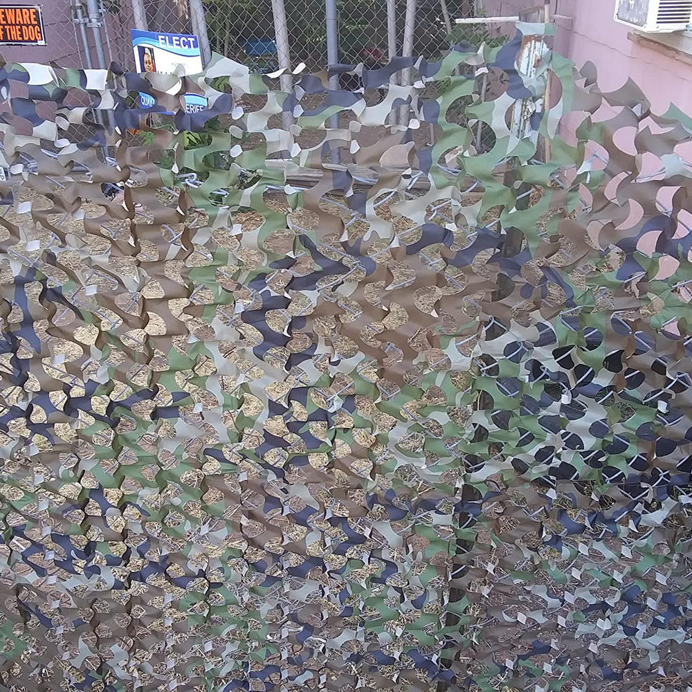 HYOUT camouflage netting events-parties scene illustrates decorative impact at gatherings and photo backdrops.