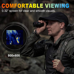 i4SEE E25-384 compact-in-hand demonstrates lightweight design for portable hunting trips.