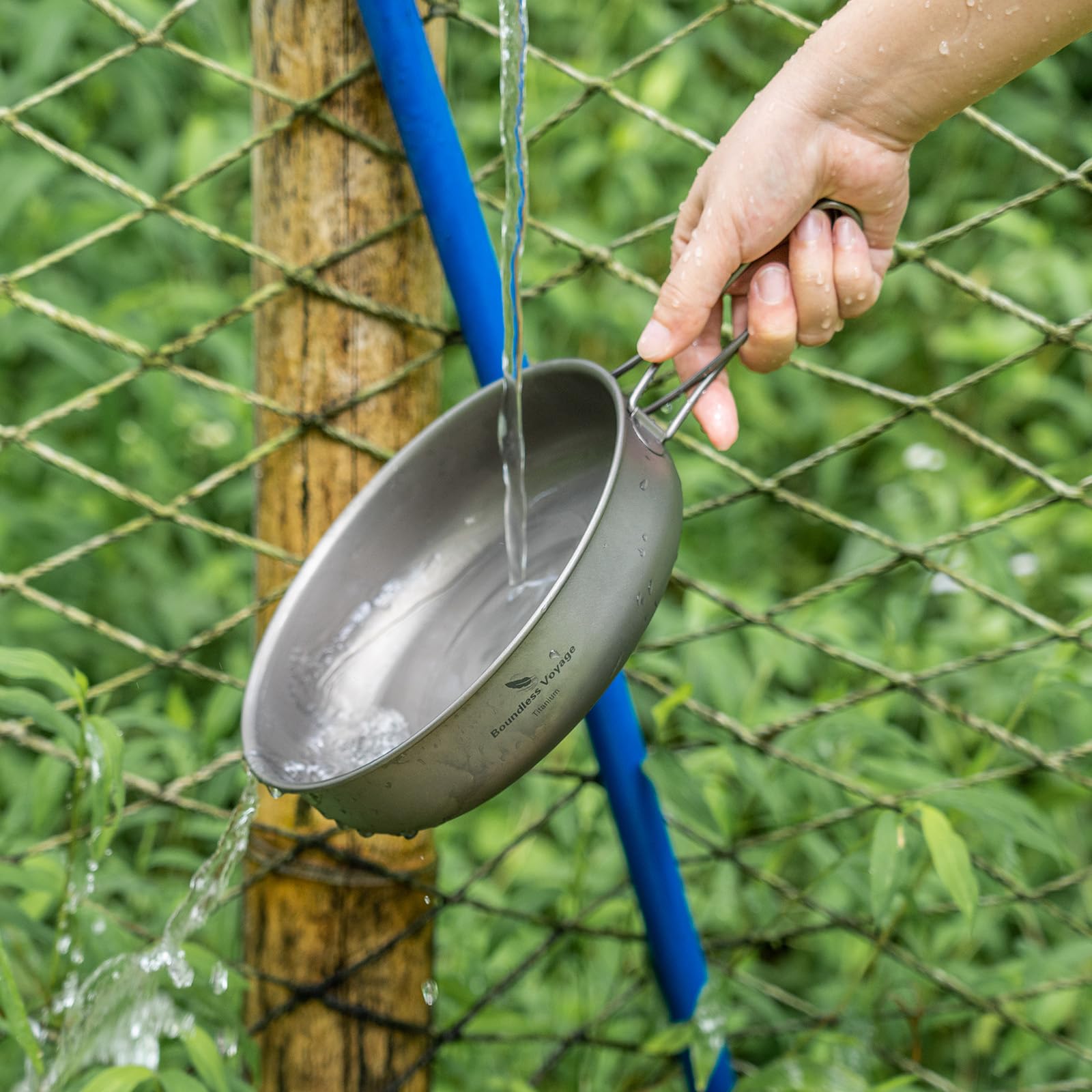 iBasingo compact-travel skillet fits in small packs for on-the-go dining.