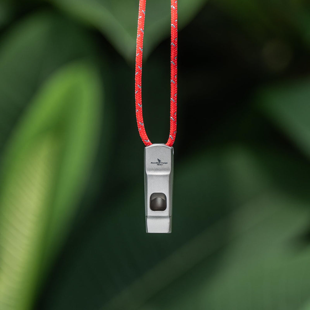 iBasingo durable woven rope lanyard keeps the whistle ready at hand.