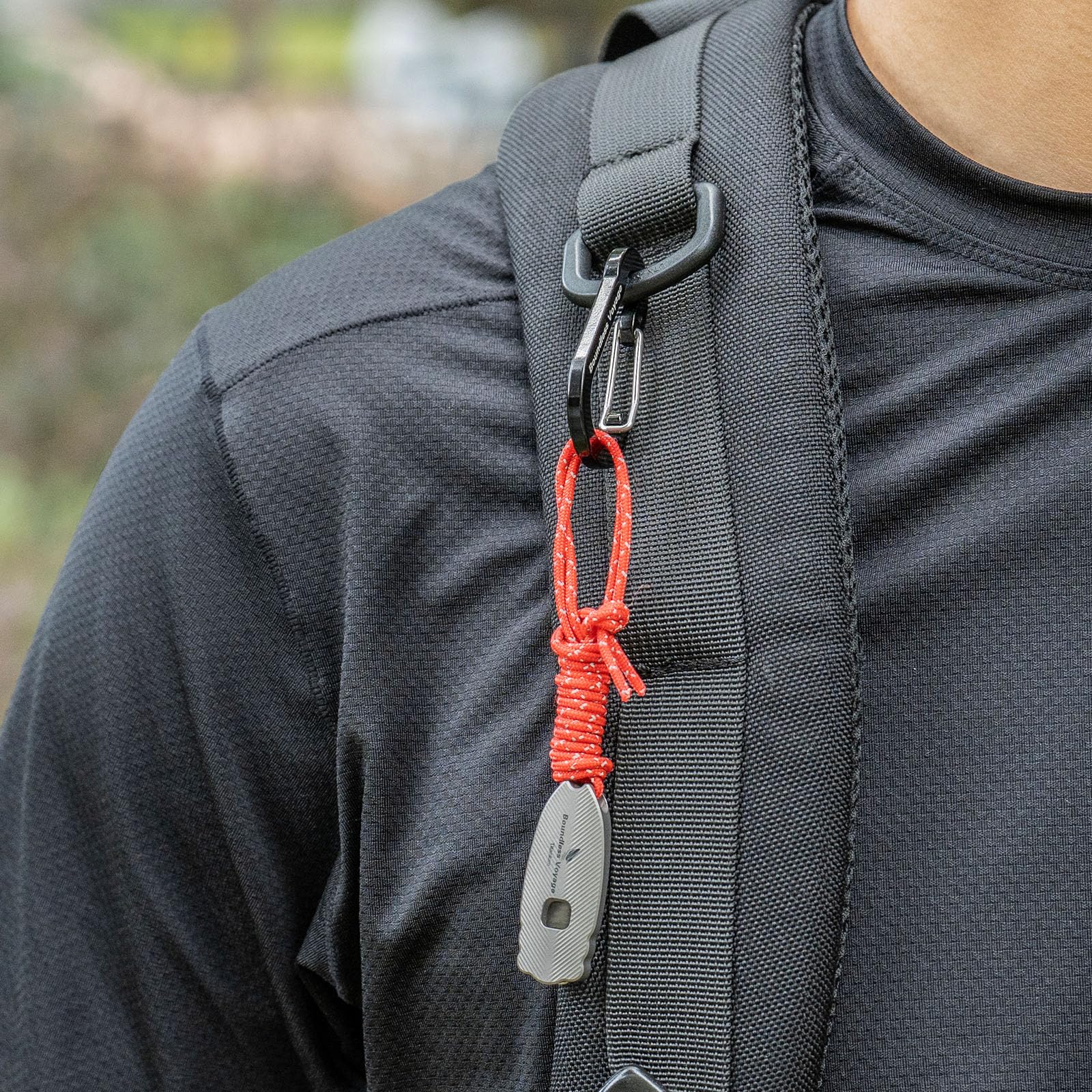 iBasingo easy-grip pocket whistle fits securely in hand for fast use.