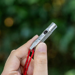 iBasingo Ti9015O 80 cm reflective paracord lanyard enables secure, quick access