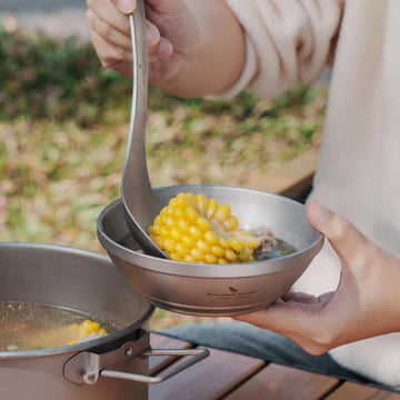 iBasingo portable bowl pairs with car or backpack for on-the-go meals.