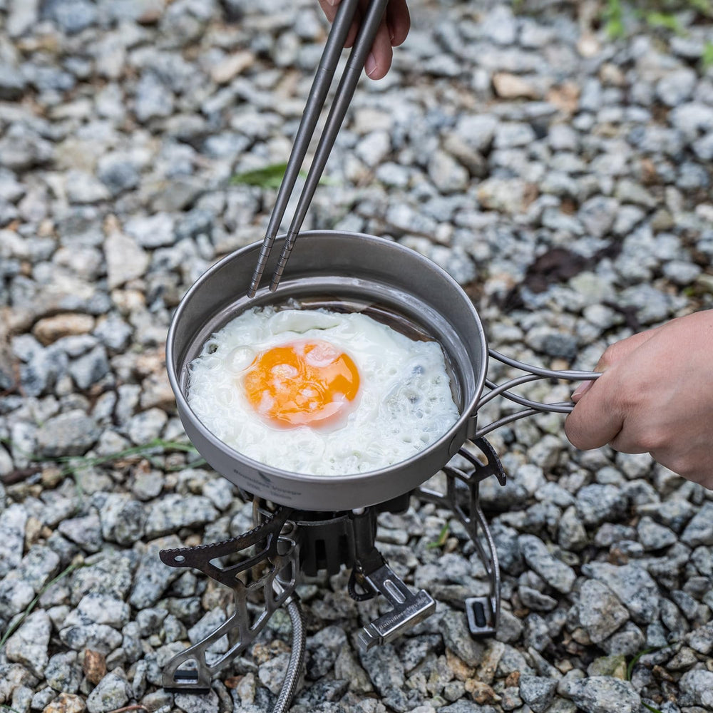 iBasingo stackable design saves space in your backpack.