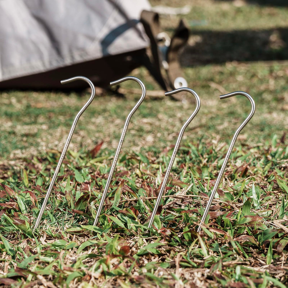 iBasingo 8-piece titanium peg set ideal for ultralight backpacking