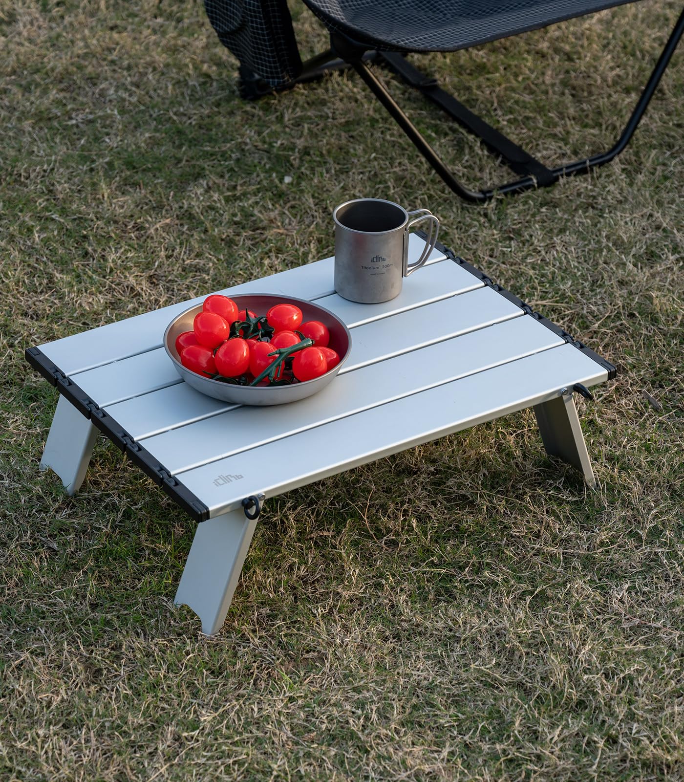 iClimb quick-setup in seconds makes outdoor relaxation effortless.