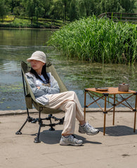 iClimb chair in low mode provides a closer, relaxed seating option
