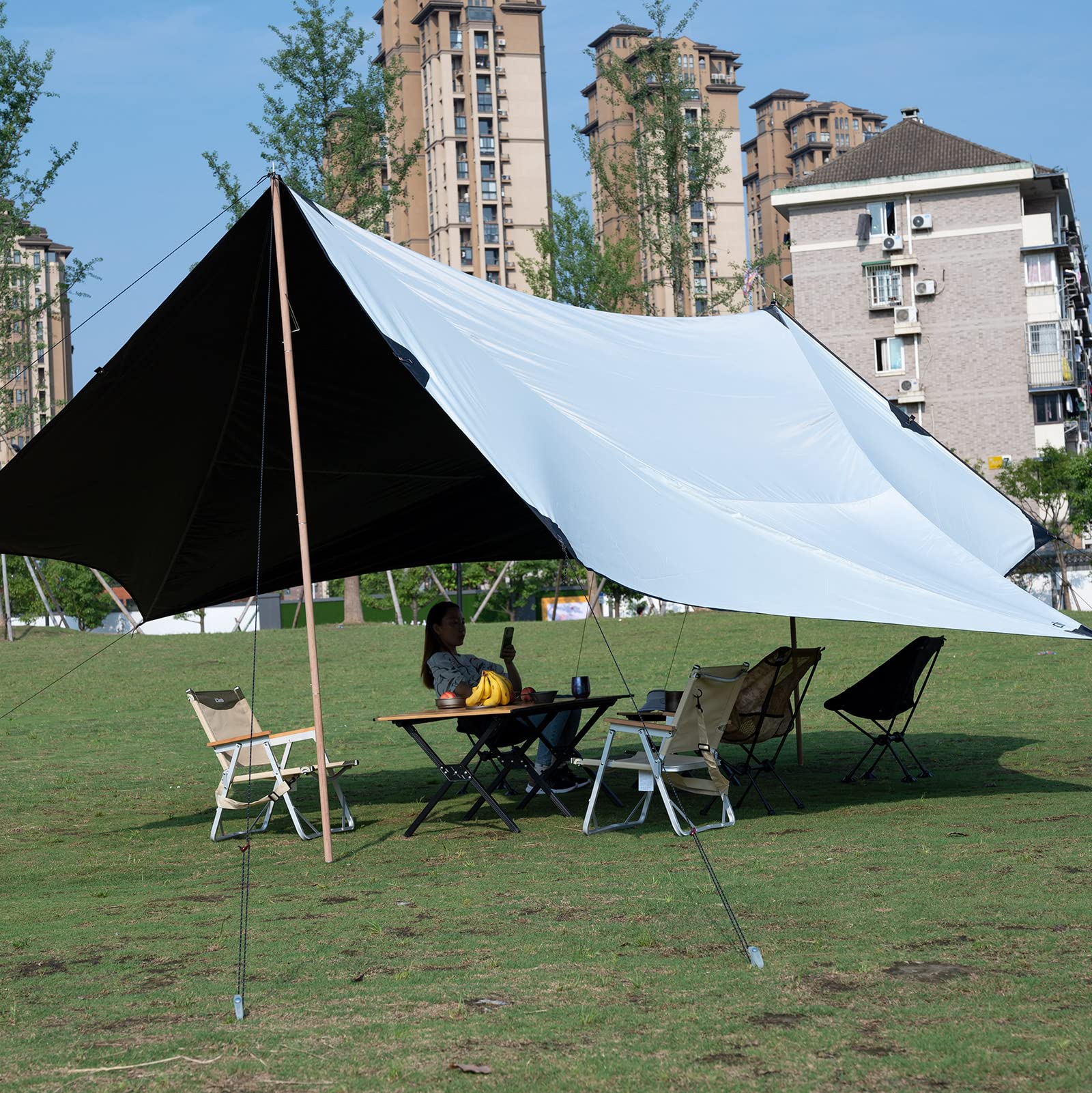 iClimb elegant wood-grain finish adds a premium look to your campsite.