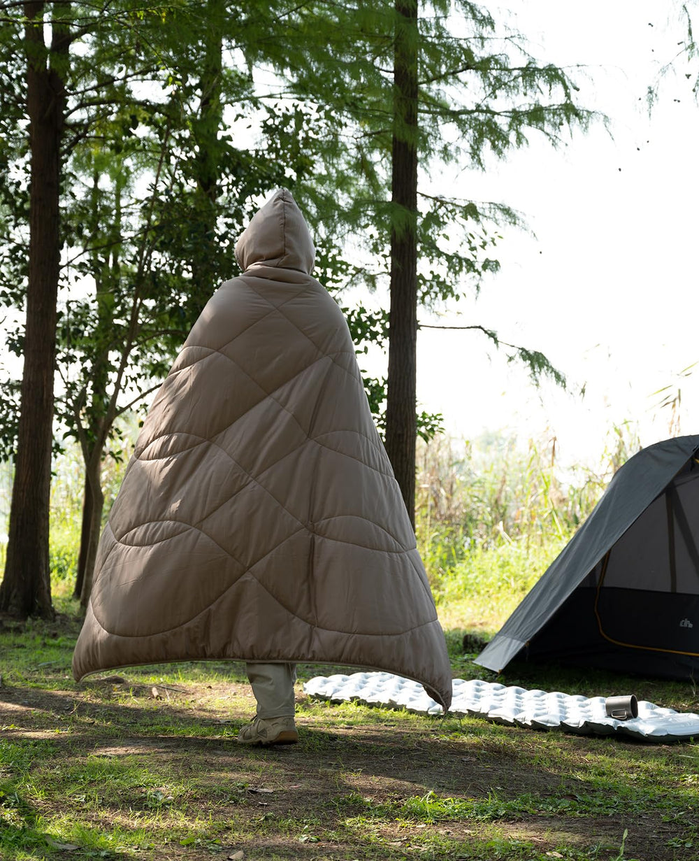 iClimb weatherproof design offers windproof and water-resistant durability.