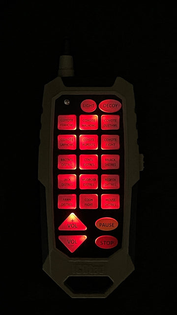 Icotec 300+ Predator Call dual-sound setup demonstrates two calls played simultaneously.