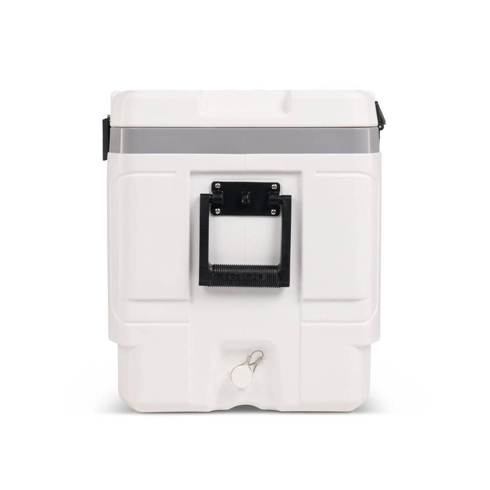 Igloo cooler exterior protected by UV design helps resist sun damage.