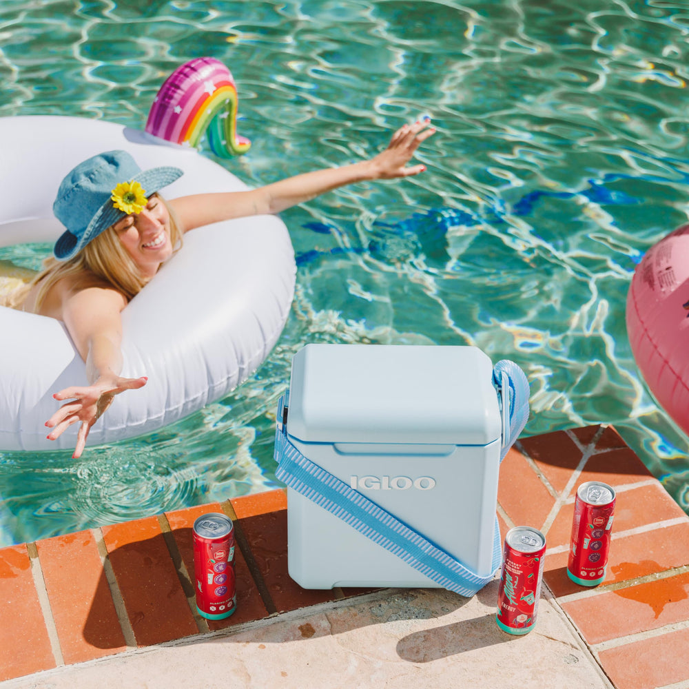 Igloo Tag-Along Too Strapped cooler upright bottle storage inside.