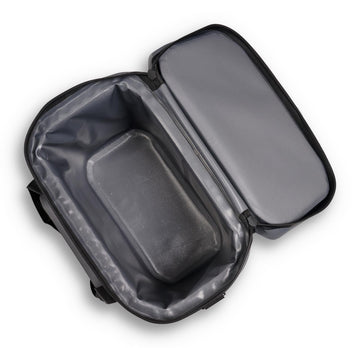 Igloo Carbonite TRAILMATE 30 durable exterior, 600D fabric resists dirt, sand, and water