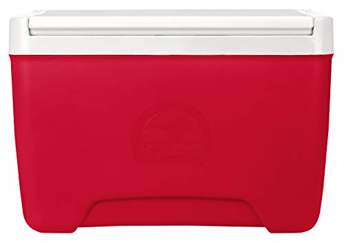 Igloo Island Breeze 9 Qt cooler, Diablo Red, lid open showing cup holder—ideal for quick refreshments.