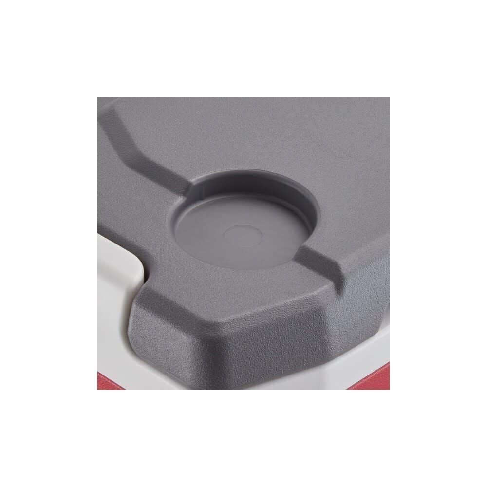 Igloo Latitude 16 Cool Riser tech keeps contents away from hot surfaces