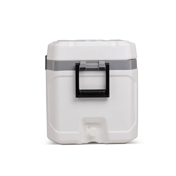Igloo Marine Ultra Cooler rust-proof lid strap withstands saltwater exposure