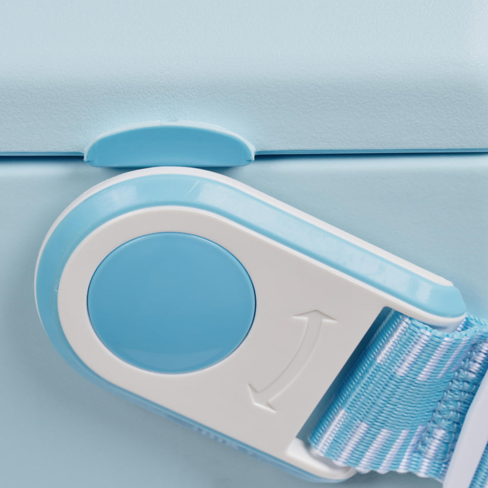 Igloo Tag-Along Too Strapped cooler shows MaxCold insulation for better ice retention.