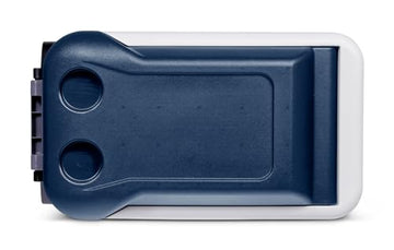 Igloo Maxcold Latitude 40qt Roller hybrid latches with stainless hinge for durable lid closure