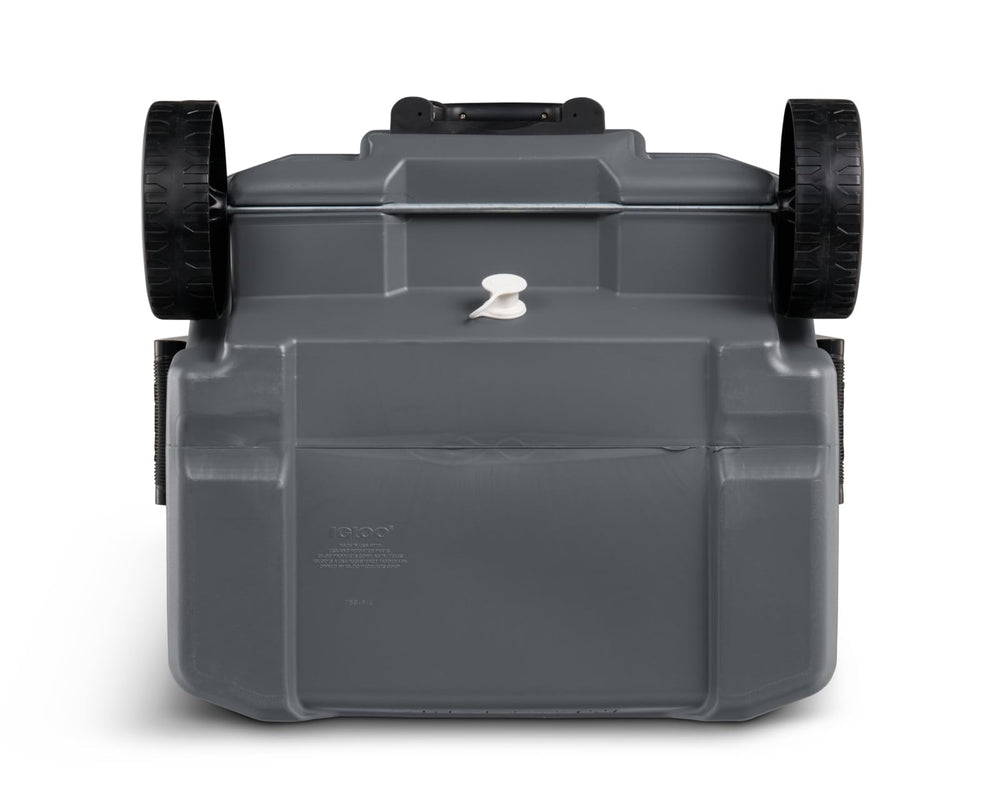 Igloo Maxcold Latitude 62 Qt durable hinges ensure secure lid closure