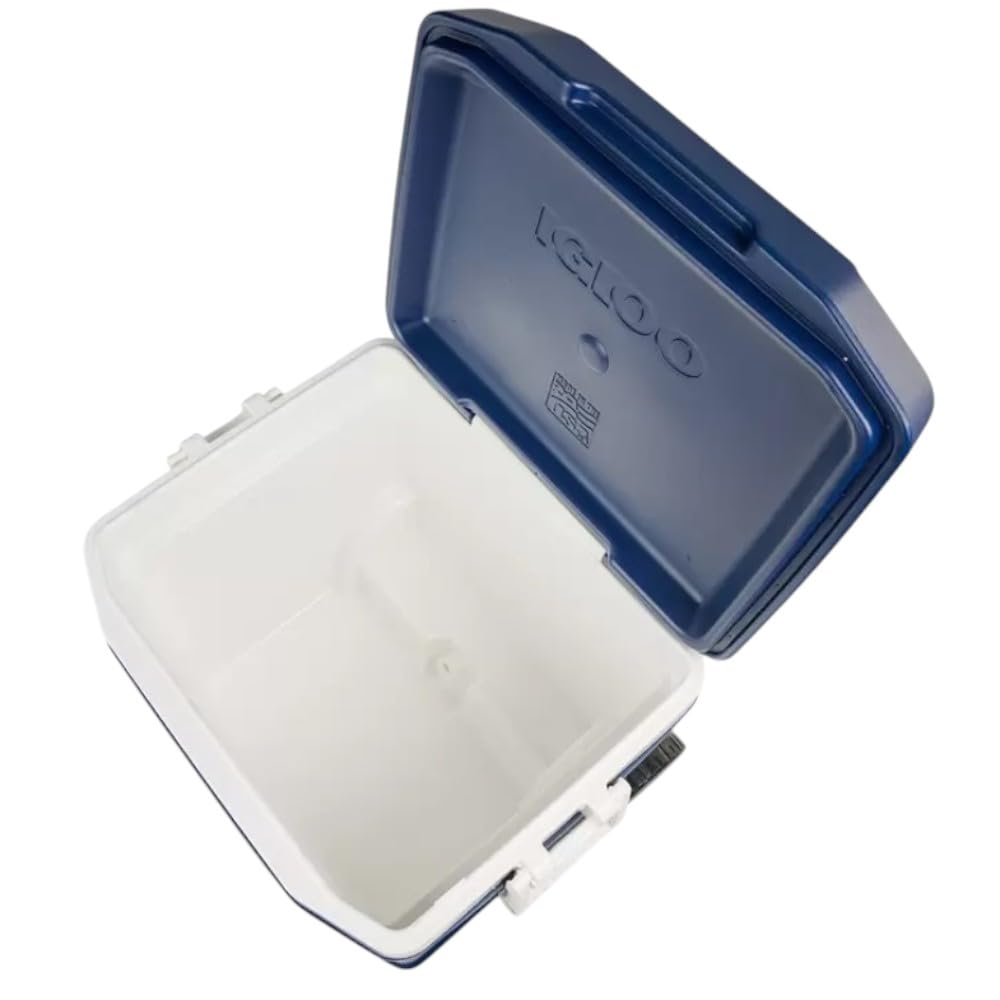 Igloo Maxcold Latitude Roller 62qt closed with dry storage lid view