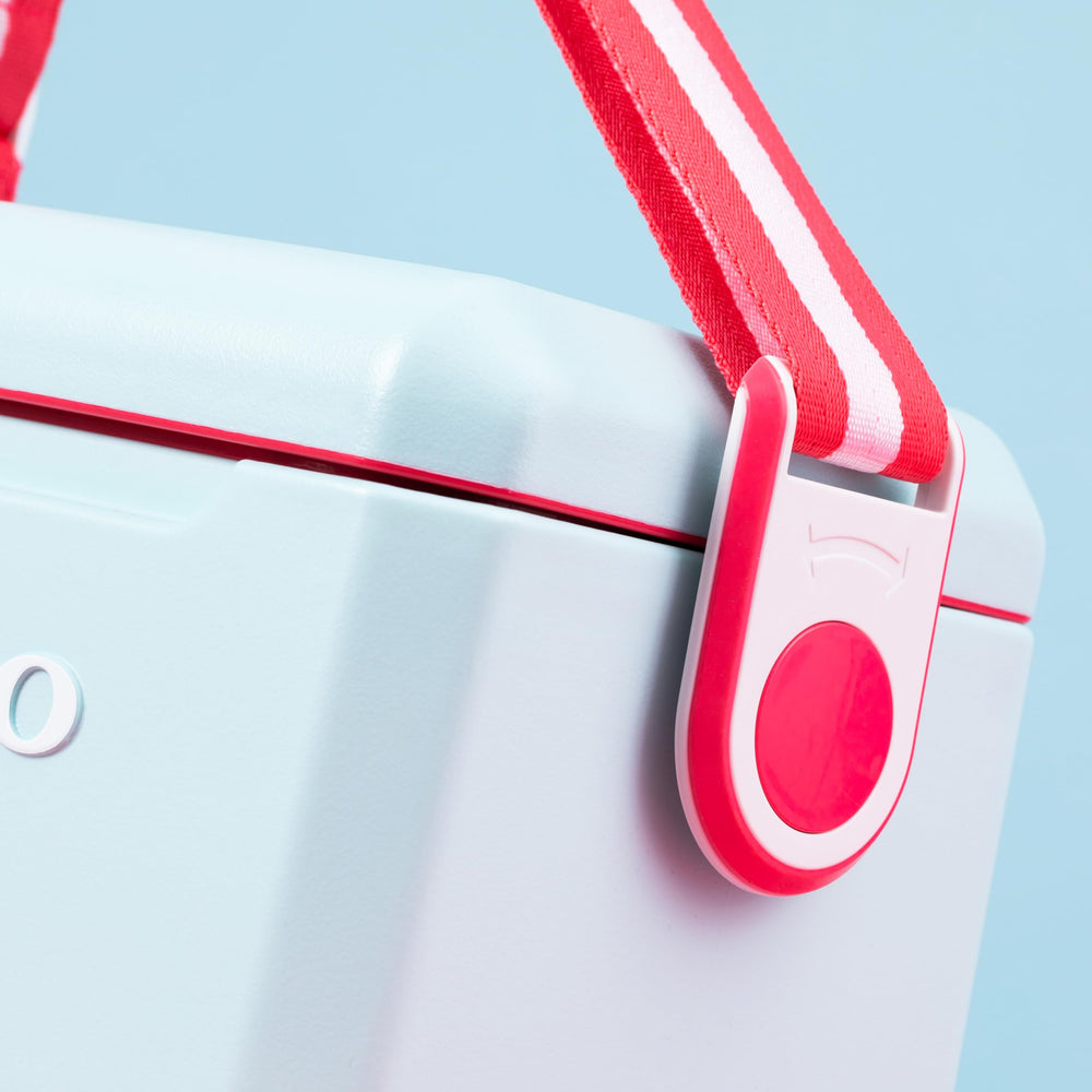 Igloo Mist 11 Qt Tag Along Too crossbody strap enables hands-free transport.