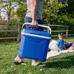 Igloo Profile cooler vertical profile accommodates tall bottles and longnecks for versatile packing.
