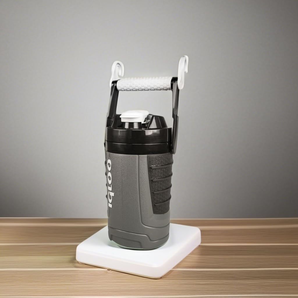 Igloo Proformance 1qt water jug cool riser technology keeps drinks cooler longer.