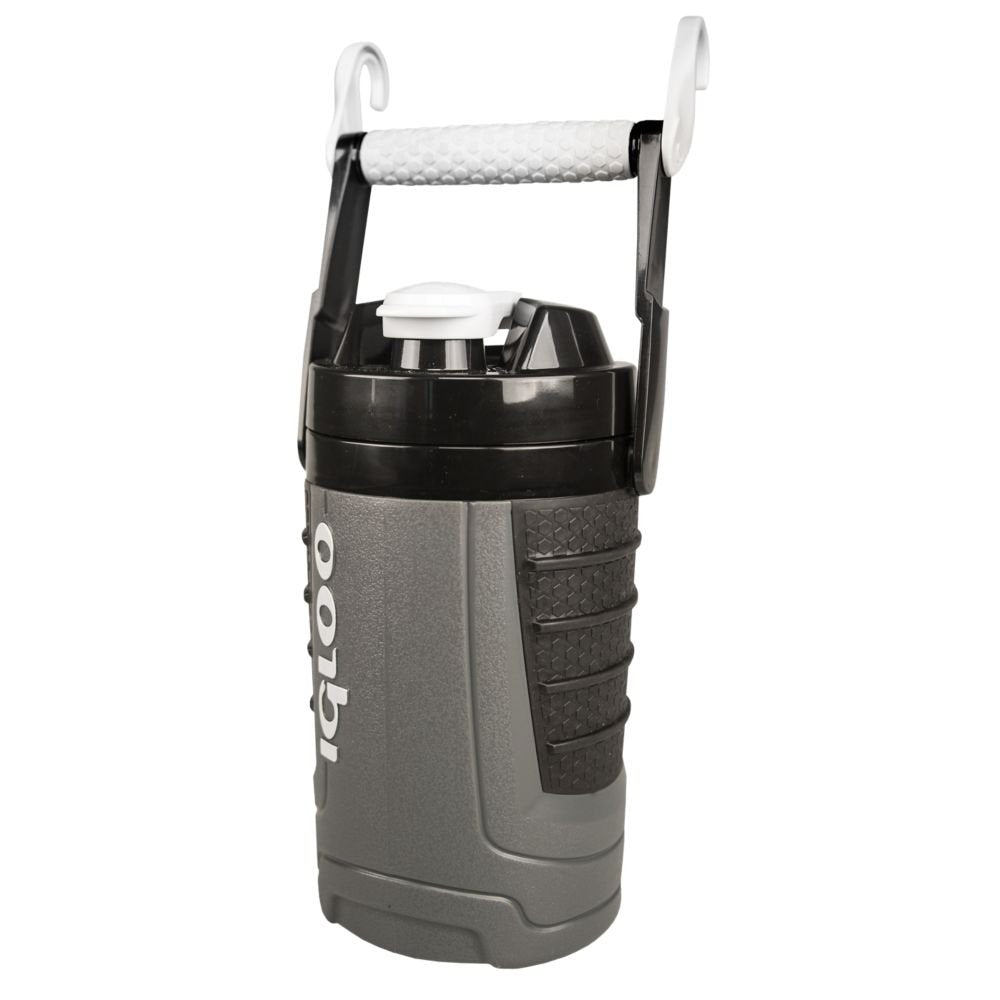 Igloo Proformance 1qt water jug front view highlighting durable, leak-resistant design for field use.