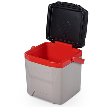 Lockable lid on Igloo Quantum 12 Qt Cooler for added security.