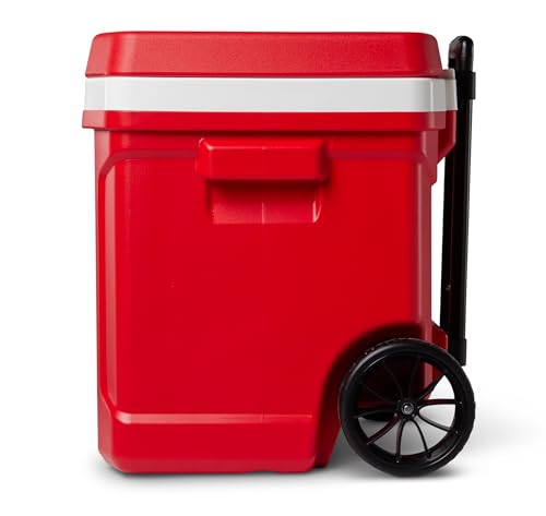 Igloo Red Profile II 60 Roller locking handle close-up.