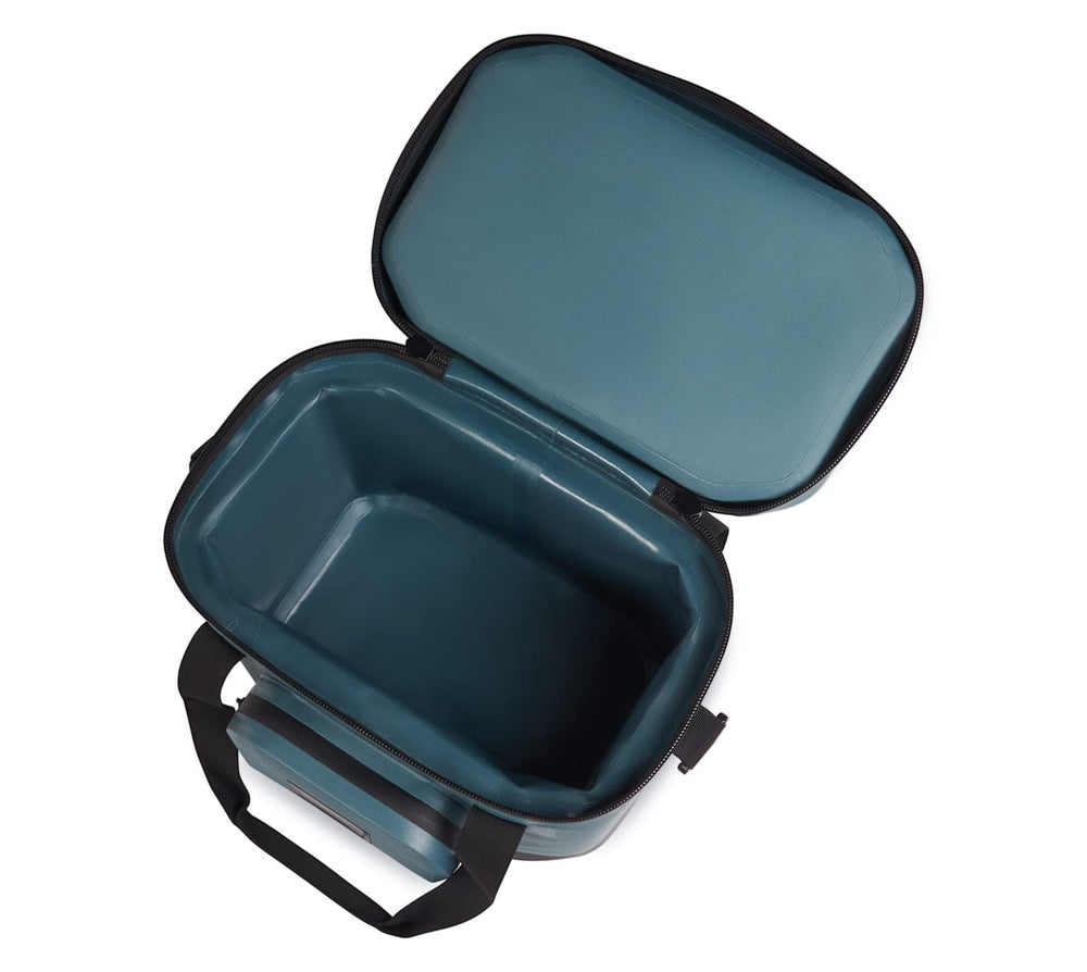 Igloo Trailmate Spruce with durable wheels enables on-the-go transport