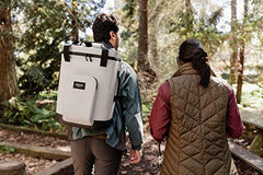 Igloo Trailmate Spruce exterior with side pocket for small essentials