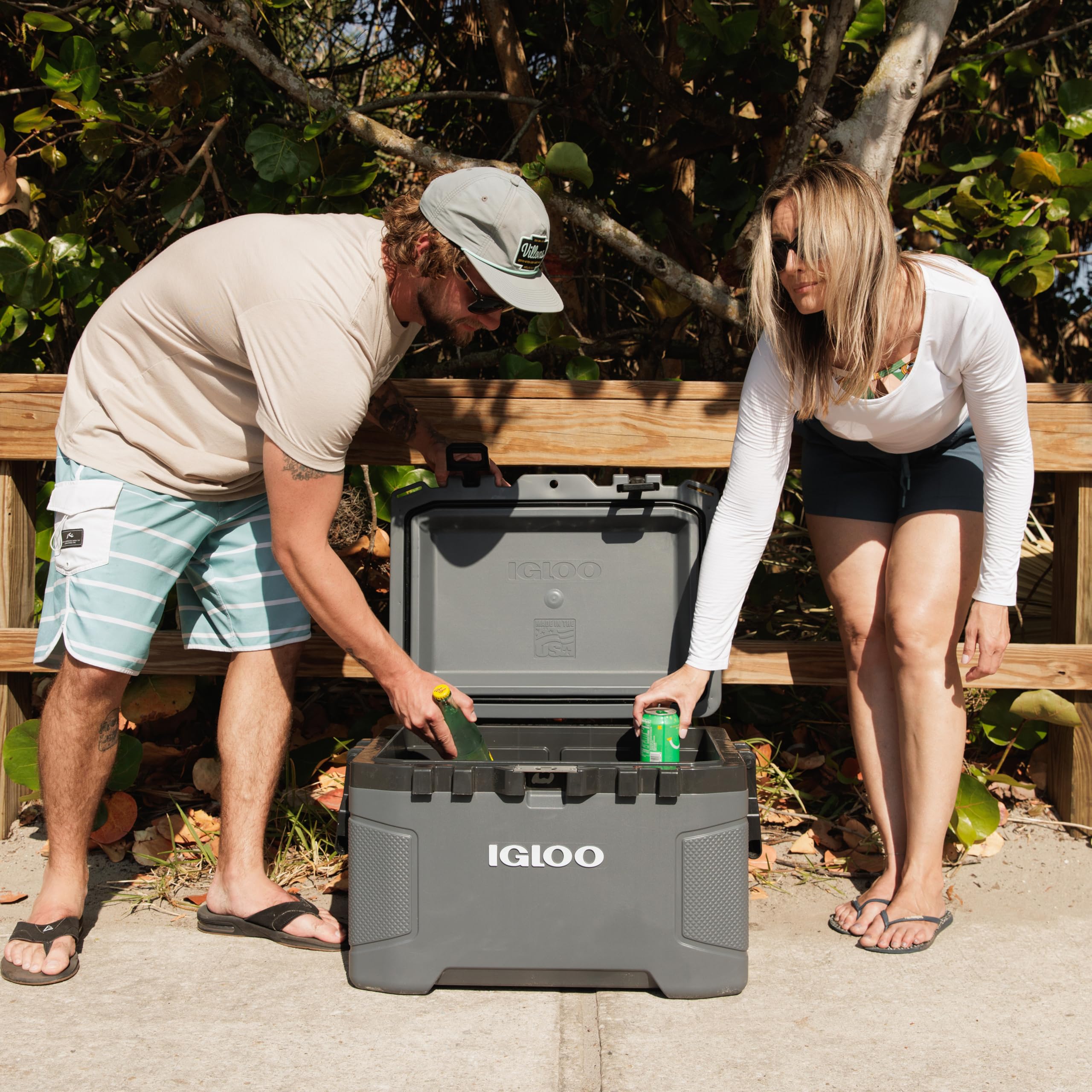 Igloo Trailmate 52Qt cooler locking plate and leak-resistant gasket protect contents