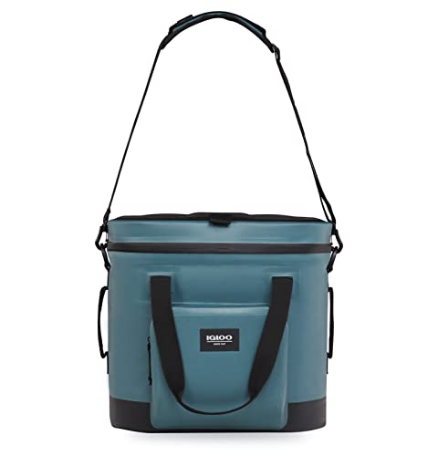 Igloo Trailmate MaxCold Ultra insulation preserves food freshness during picnics.