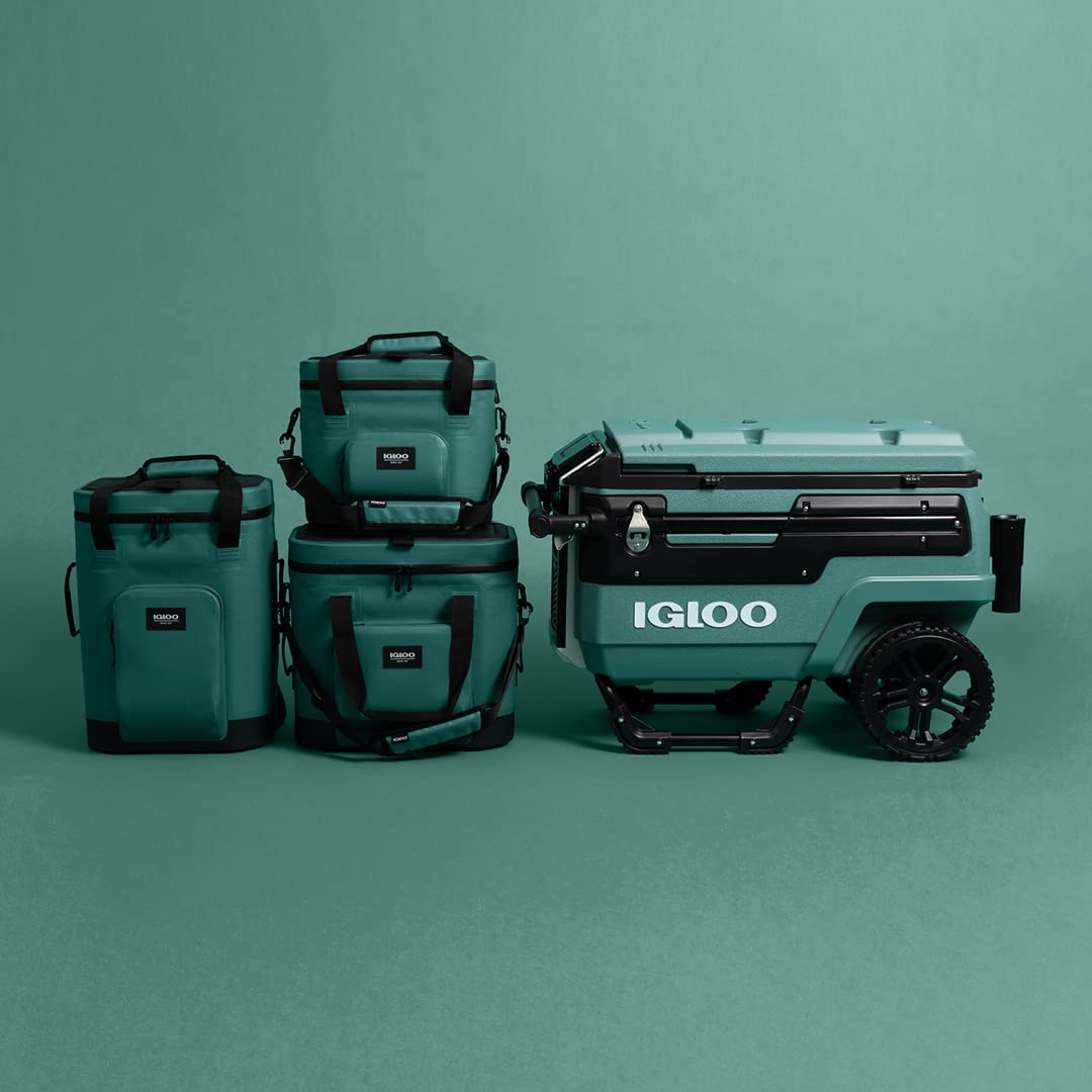 Igloo Trailmate outdoor cooler in spruce ideal for camping.
