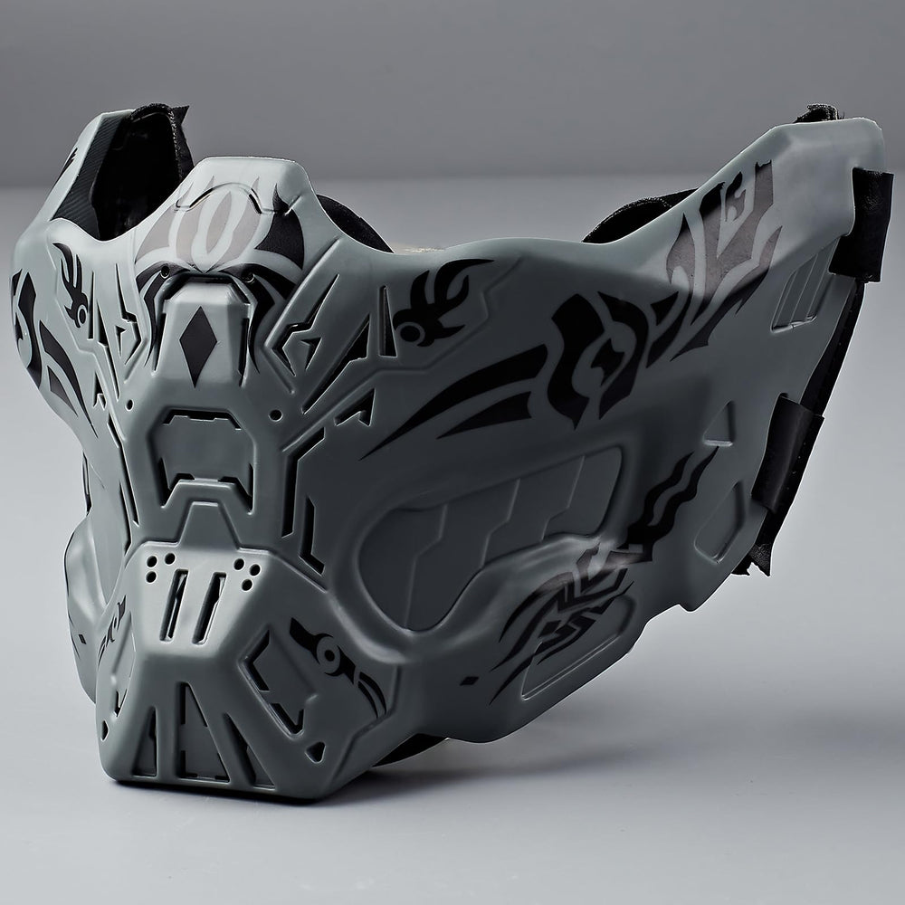 iHOO Airsoft Mask with adjustable strap ensures a secure, comfortable fit.