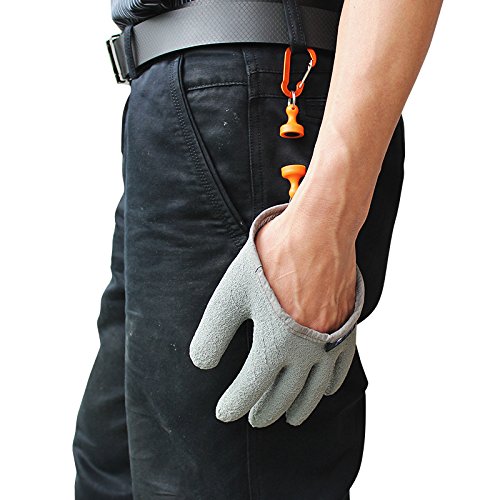 Inf-way fishing glove magnet release for easy access on the water