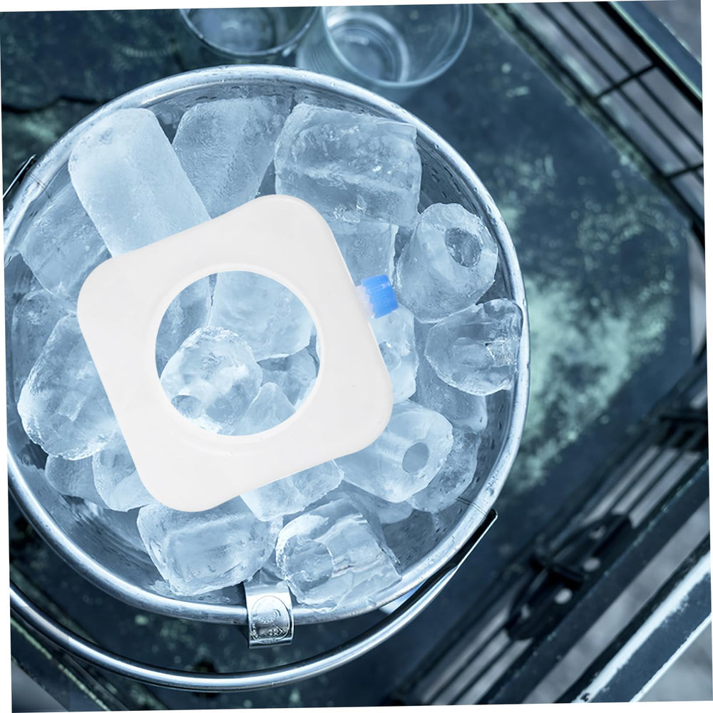 INOOMP reusable ice pack in a cooler scene preserves lunch freshness.