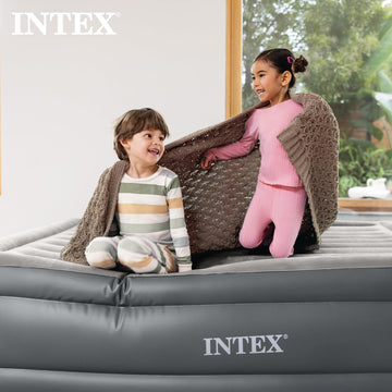 Intex 64125ED inflates in about 4 minutes for quick guest setup.