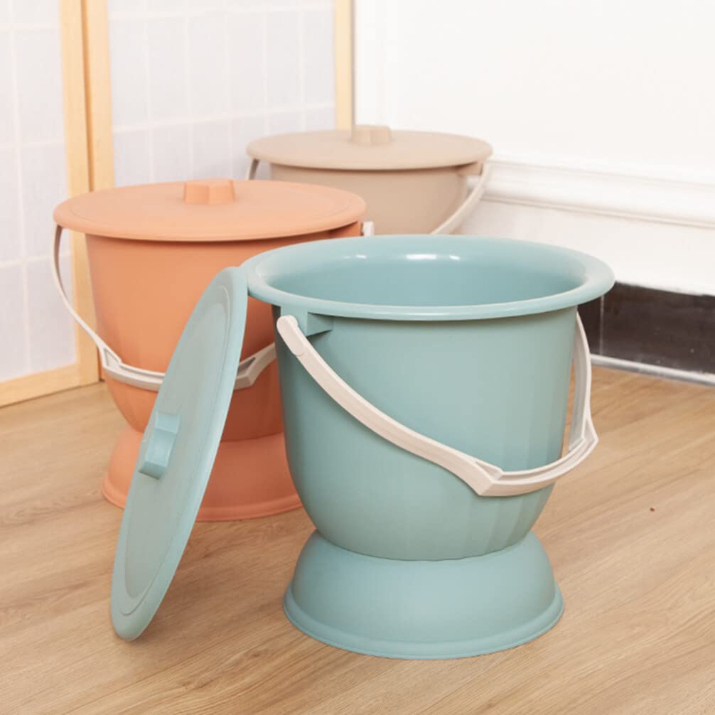 Ipetboom camping-outdoor-bedpan offers hygienic mobility during trips.