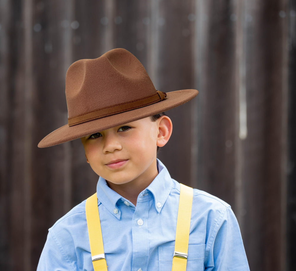 Jastore kids hat protects the face from sun during outdoor adventures.