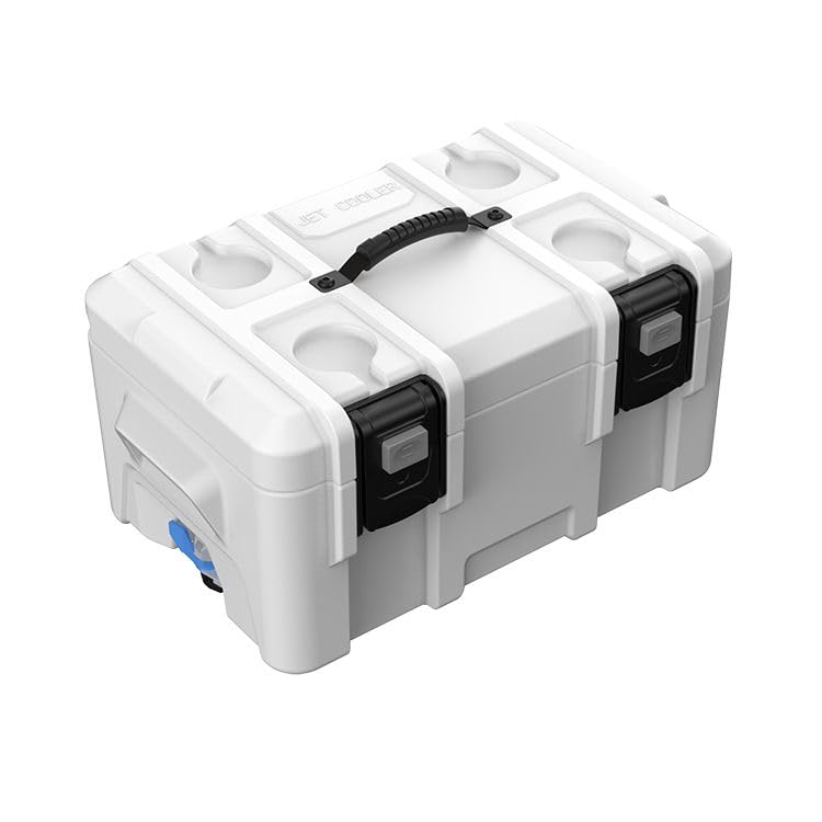 Jet Cooler airtight lid seals out splashes during rough rides