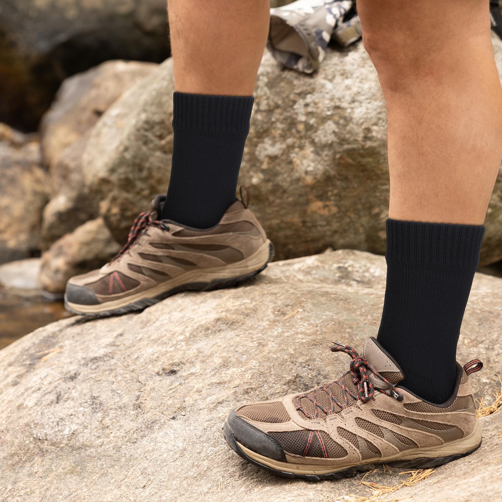 Jeyiour-waterproof-socks-ski-running-fishing-use depicts outdoor performance