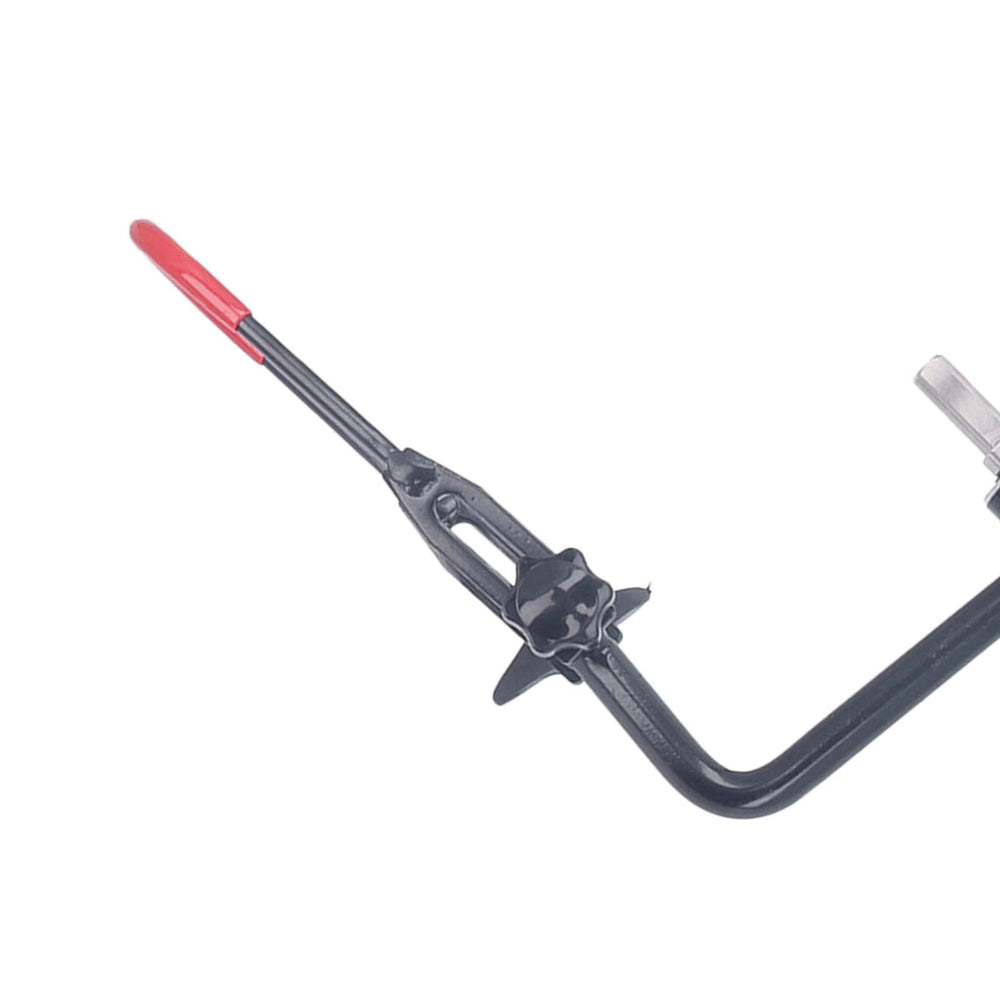 Jiawu portable ice drilling setup shows lightweight transport