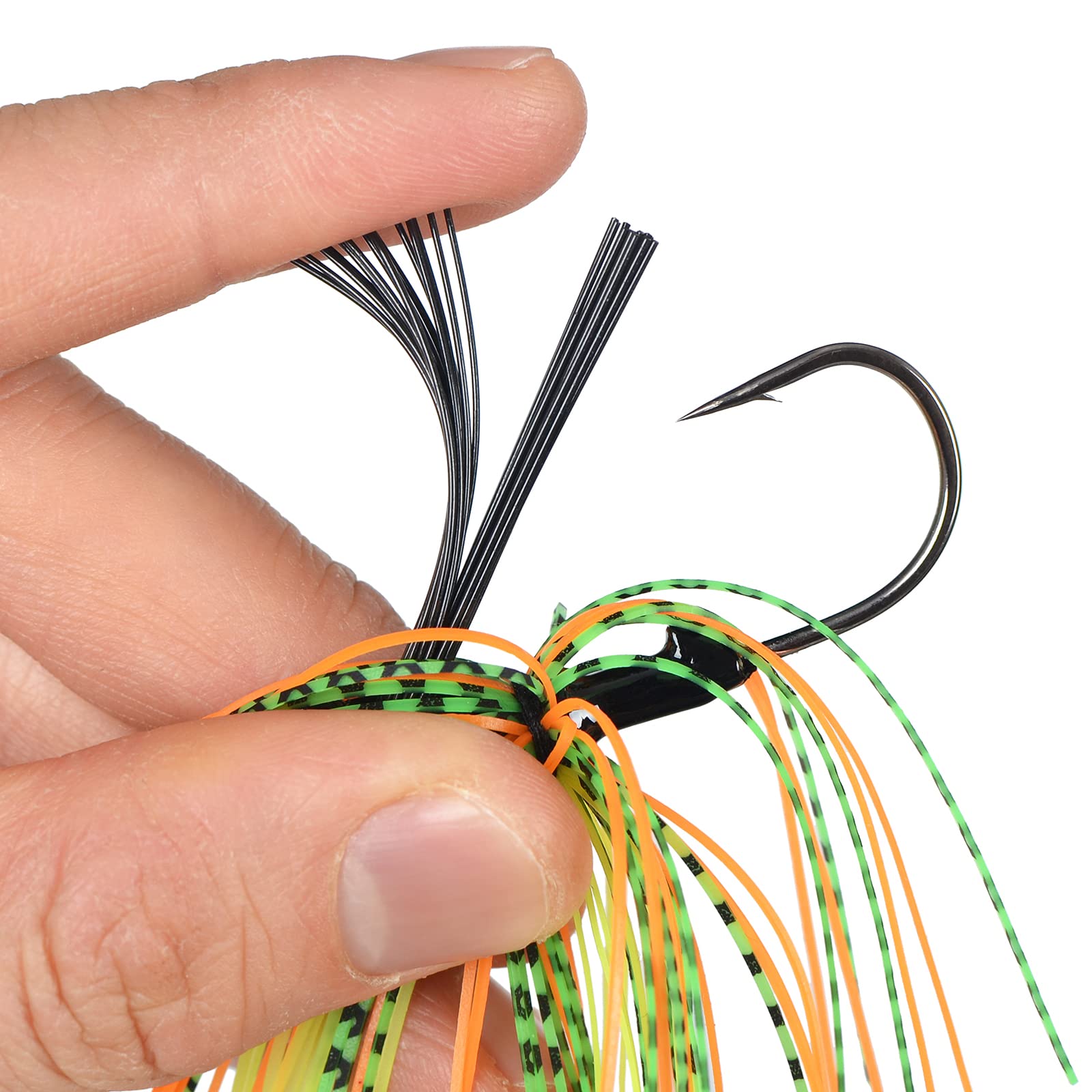 3/8 oz Jigreat weed-guard jig navigating through vegetation, image 6