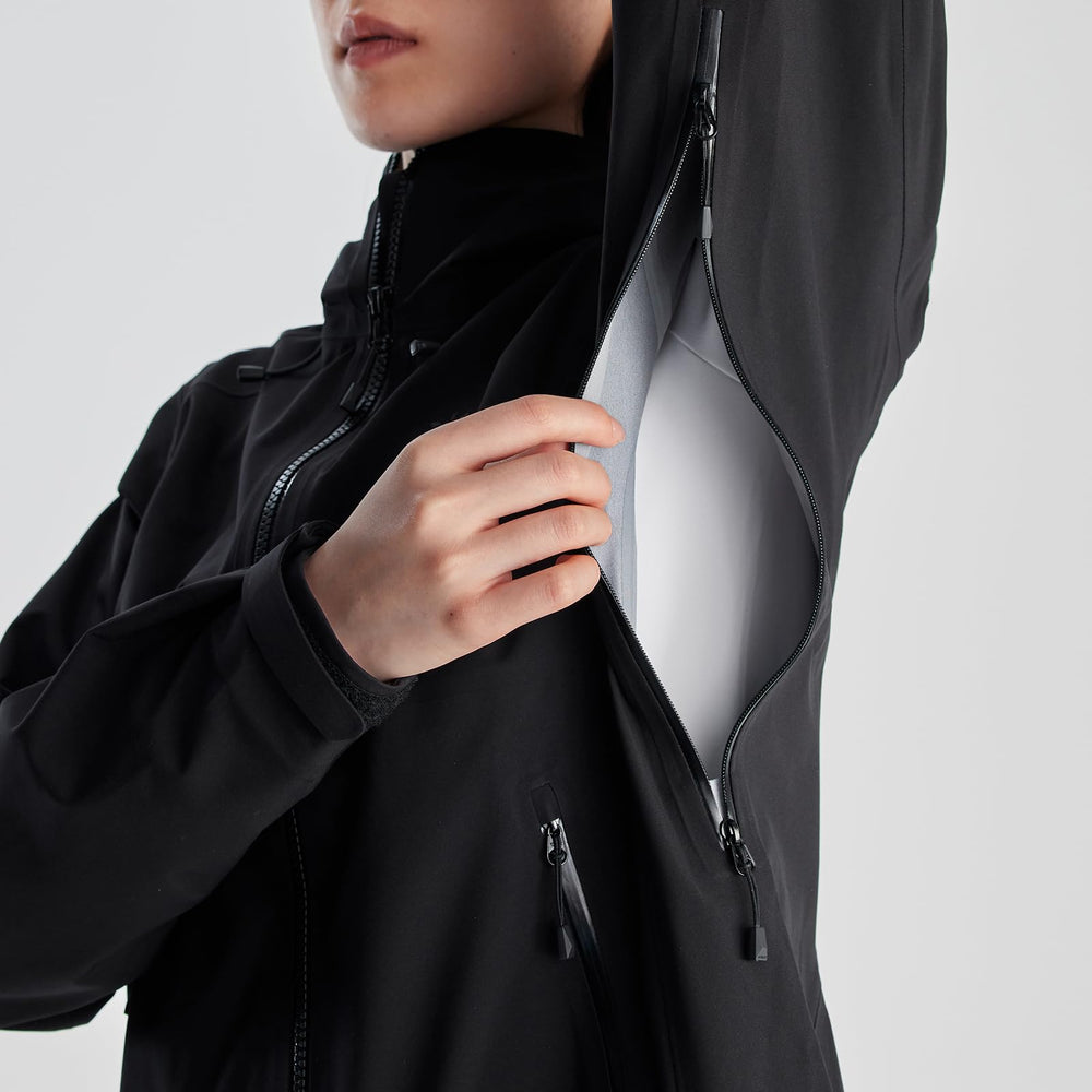 KAILAS jacket cuffs and hem drawstrings highlight customizable fit against cold gusts.