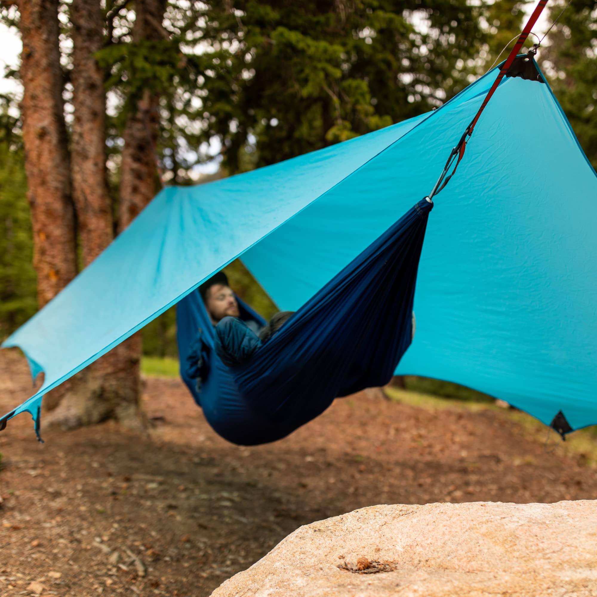 Kammok Kuhli Ultralight 8-guyout-points allow versatile shelter adjustments.