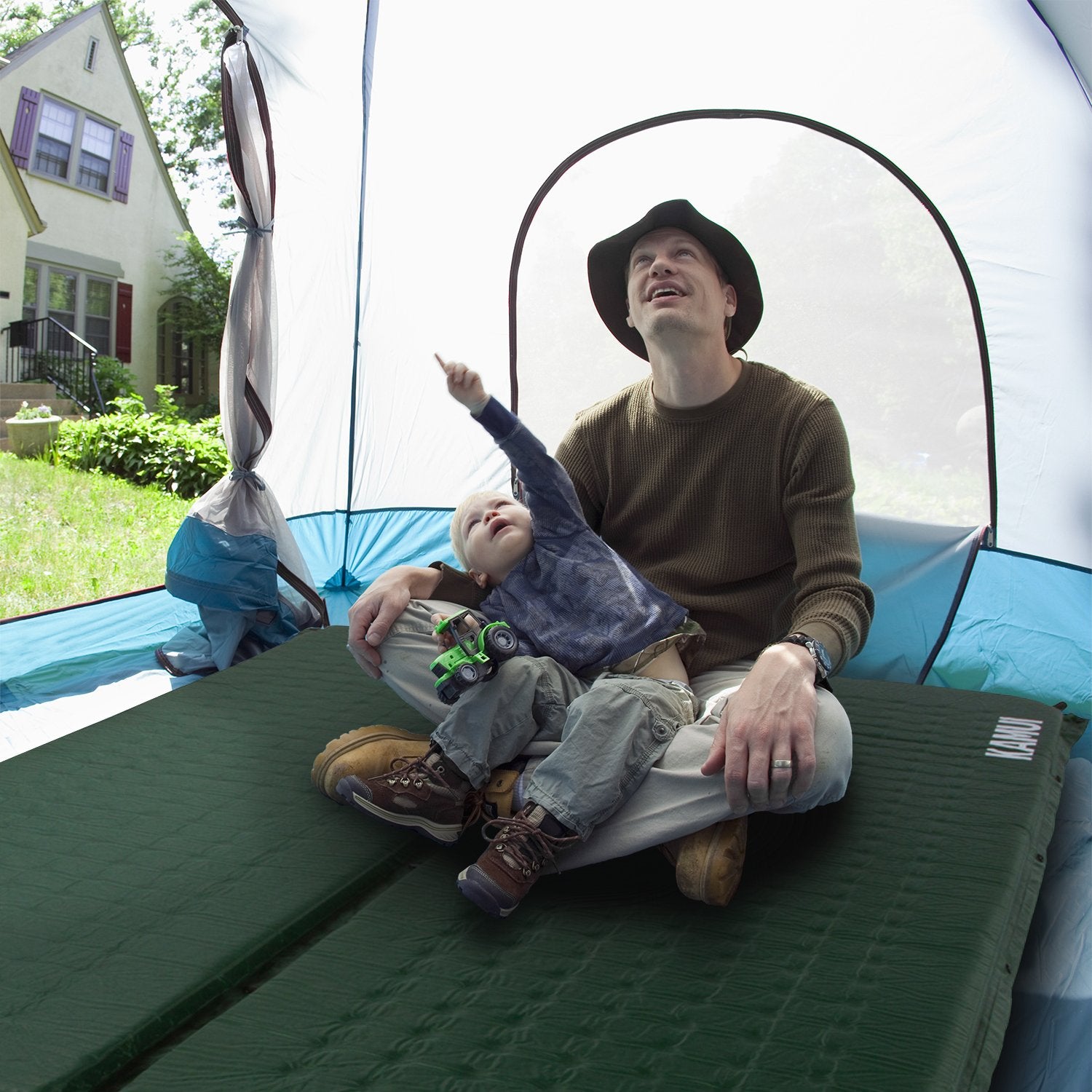 KAMUI self-inflating sleeping pad-multi-pad-stack demonstrates customizable layouts.