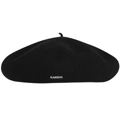 Kangol Anglobasque Beret Black XL on model for versatile everyday wear.